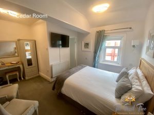 Cedar room with King size double and side Seaview